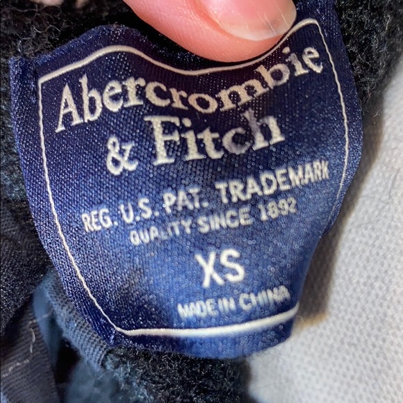 Abercrombie & Fitch Black Keyhole Sweater XS - Picture 3 of 5